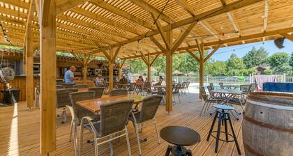 Appartement 'Narcisse' avec vue sur les montagnes, Wi-Fi et climatisation