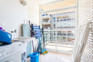 Interior - Apartment 'Playa-Mar B' with Sea View, Shared Pool and Wi-Fi (Peníscola)