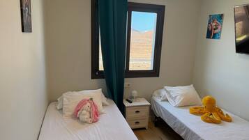 4 habitaciones, tabla de planchar con plancha y wifi gratis