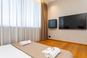 1 bedroom, iron/ironing board, free WiFi, bed sheets