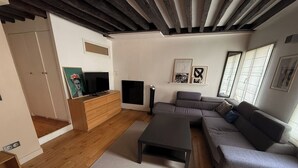 TV