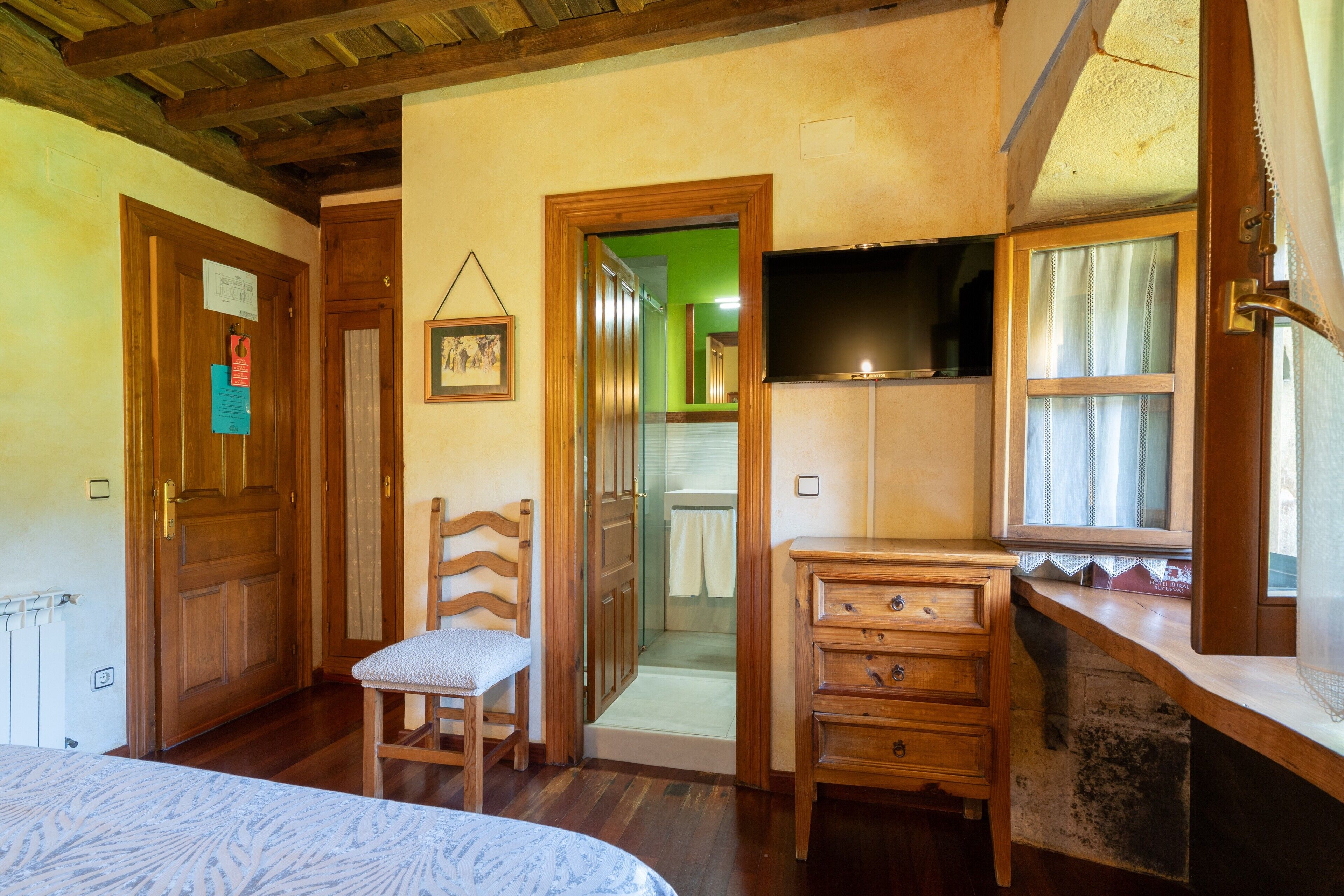 1 camera, ferro/asse da stiro, Wi-Fi gratuito, lenzuola