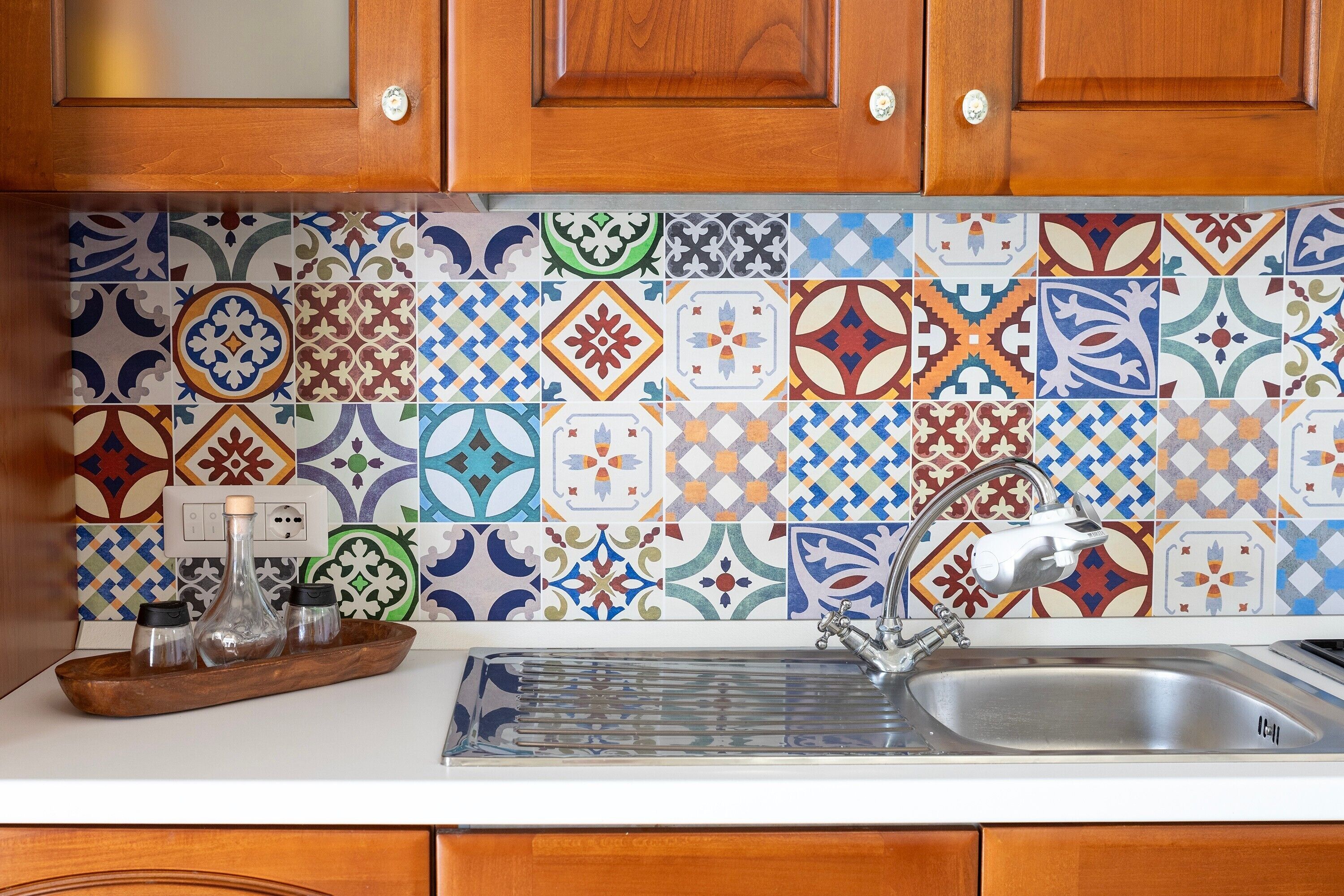 Frigorifero, forno, piano cottura, macchina per tè/caffè