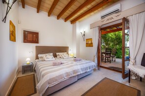 6 bedrooms, free WiFi, bed sheets