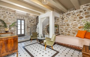 Interior - Nice home in Mundanije (Mundanije)