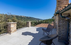 Terrace/patio - Amazing home in Mundanije (Mundanije)