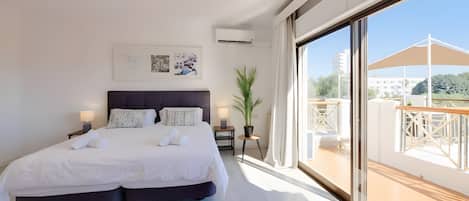 6 habitaciones, tabla de planchar con plancha y wifi gratis