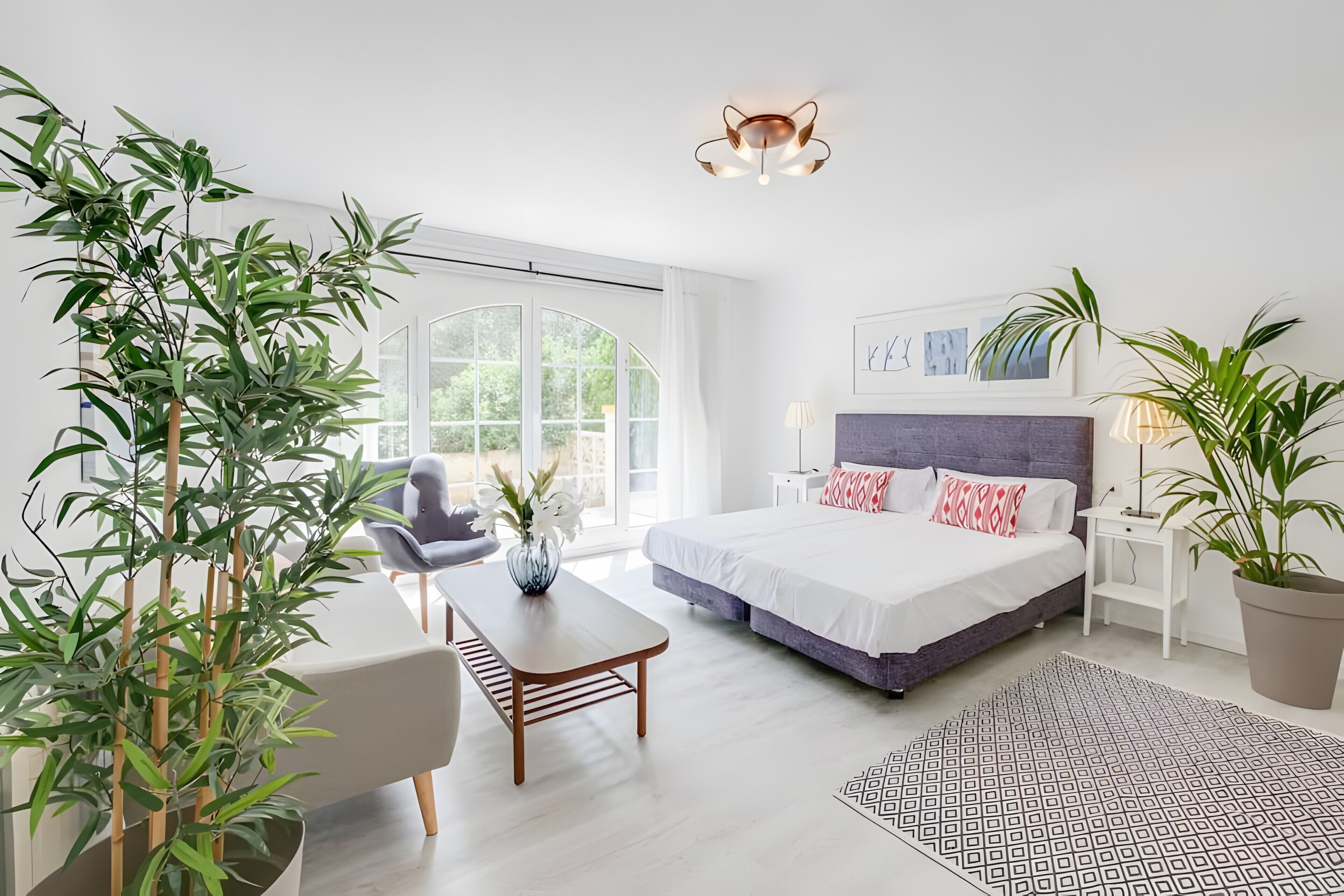 6 slaapkamers, een strijkplank/strijkijzer, gratis wifi, beddengoed