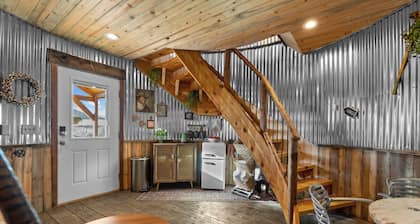 Southwest Silo Stay- 1 Bedroom Near Zion & Bryce