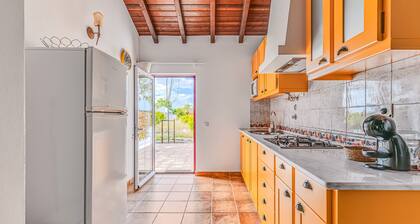 Appartement 'Casa Da Eira - T2' avec piscine partagée, Wi-Fi et climatisation