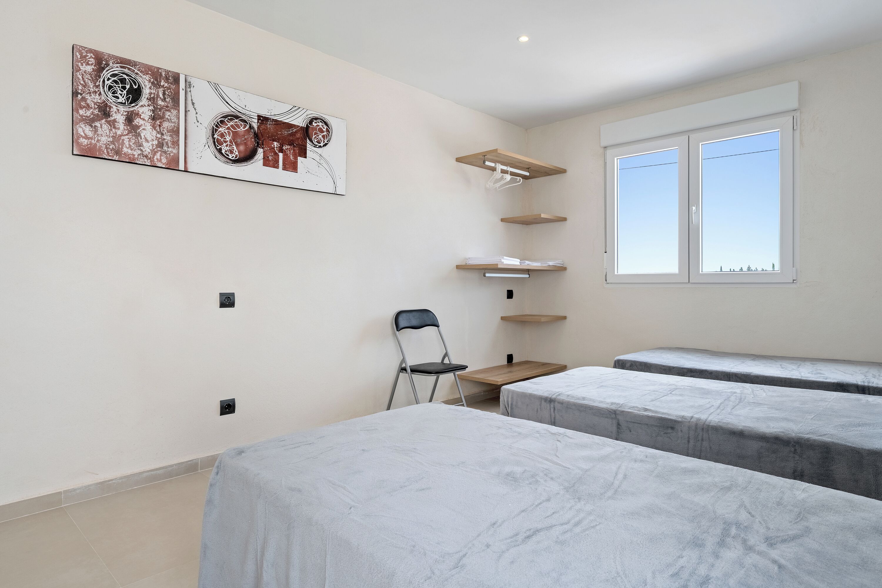 5 makuuhuonetta, ilmainen Wi-Fi