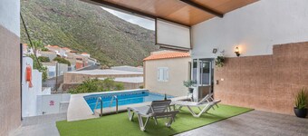 Vacaciones 'Haroldo' con vistas al mar, piscina privada y Wi-Fi