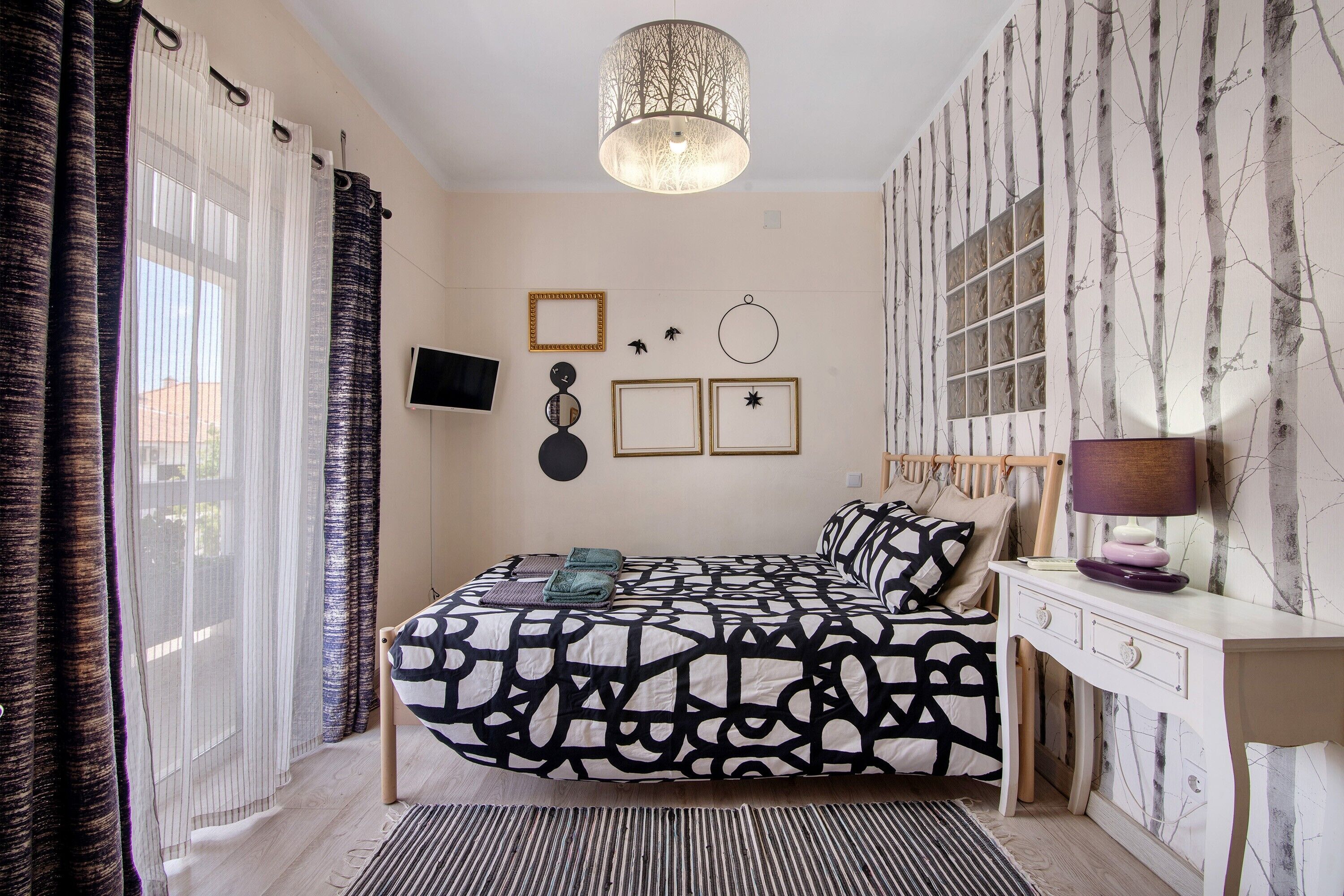 1 quarto, Wi-Fi de cortesia, roupa de cama