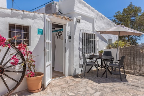 Holiday Home 'Can Vital 1' with Private Terrace, Wi-Fi and Air Conditioning