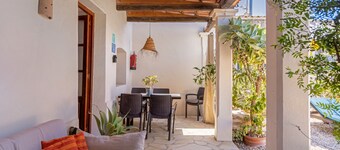 Country House 'Es Pujols -  Can Mussenya' with Private Terrace, Wi-Fi and Air Conditioning