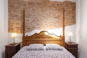 2 bedrooms, iron/ironing board, free WiFi, bed sheets - Country House 'Es Pujols -  Can Mussenya' with Private Terrace, Wi-Fi and Air Conditioning (Illes Balears)