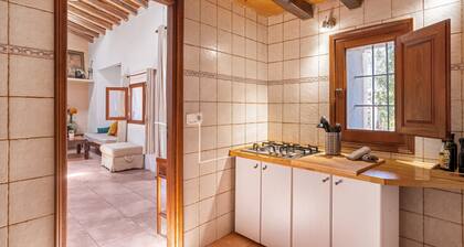 Country House 'Es Pujols - Can Mussenya' with Private Terrace, Wi-Fi and Air Conditioning