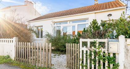Villa '190, Chic, Sobre, Plage à Pied, 6 P' avec terrasse privée et jardin privé