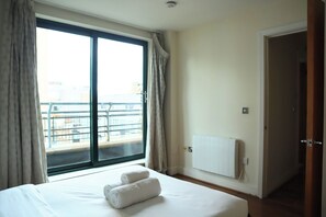 1 bedroom, iron/ironing board, travel cot, free WiFi