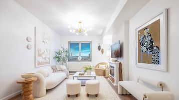 Smart TV, fireplace