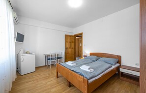 5 Schlafzimmer, Zimmersafe, Bügeleisen/Bügelbrett, kostenloses WLAN
