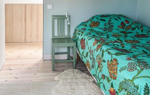 4 bedrooms, travel cot, free WiFi