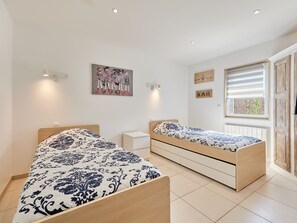 2 Schlafzimmer, Schreibtisch, Internetzugang