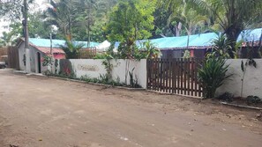 Front of property - ESPAÇO RUSTIK  (Santa Cruz Cabrália)