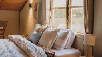 1 bedroom, iron/ironing board, Internet, bed sheets