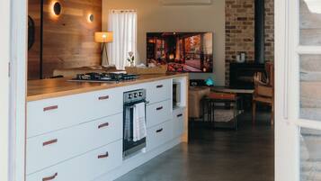 1 sovrum, strykjÀrn/strykbrÀda, internet och sÀngklÀder