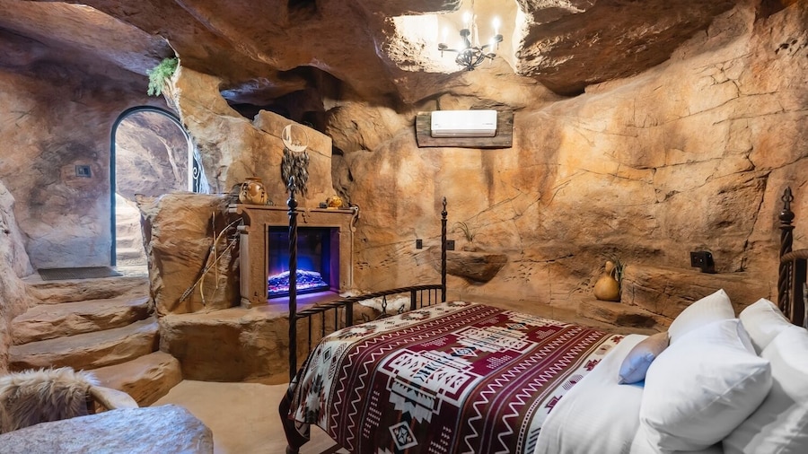 Cave Dwellers- Zions' Only Hand-sculpted Cave