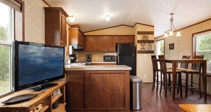 Zig Zag Retreat – Cozy, Pet-Friendly Escape Near Lakes & Rocky Mountain National Park