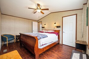 2 bedrooms, free WiFi, bed sheets