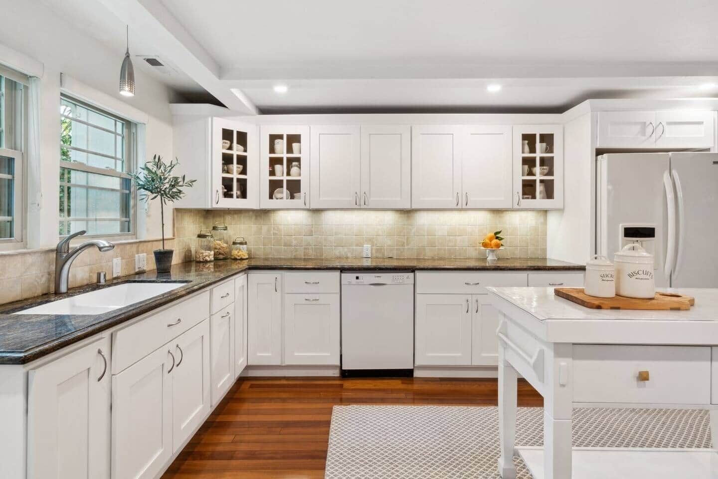 Fridge, microwave, dishwasher, coffee/tea maker
