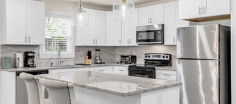 Greer Urban Retreat 3-bedroom house near DT Greer!