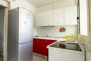 Ofen, Herdplatte, Geschirrspüler, Eiswürfelbereiter