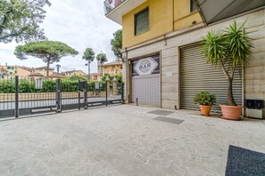 Property grounds - GuestHost - Bright Apartment Rapallo (Rapallo)