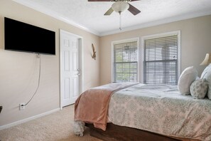 6 Schlafzimmer, Bügeleisen/Bügelbrett, Reisekinderbett, kostenloses WLAN