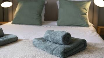 1 bedroom, WiFi (free), bed sheets