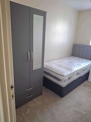 4 camere, Wi-Fi, lenzuola