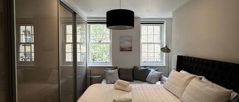 2 bedrooms, WiFi, bed sheets, wheelchair access