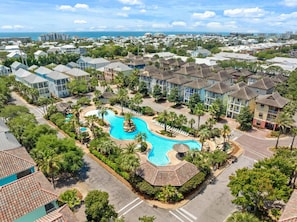 Exterior - So Stinkin Cute ·  Lagoon Pool & Hot Tub, Pac-Man & Beach Paradise (Destin)