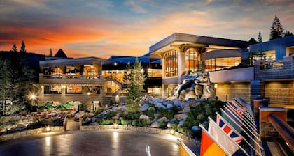 Deluxe valley-view ski-in/ski-out condo w/ pool, hot tub, & on-site amenities