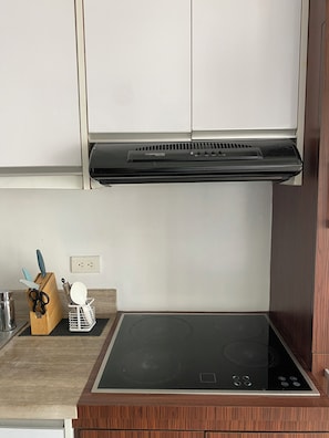 Microwave, stovetop