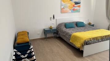 1 bedroom, desk, travel crib, free WiFi