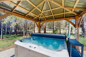 Bain à remous extérieur