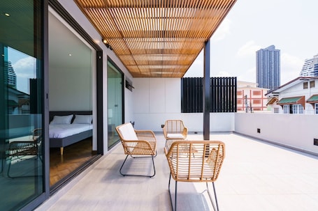 Villa, 5 Bedrooms, Accessible, Smoking | Balcony