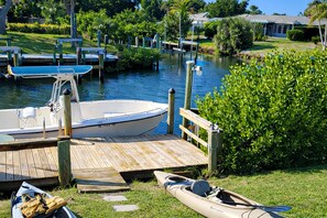 Marina - Waterfront home with pool, dock accessible to Gulf, dog friendly with AC & WD (Osprey)