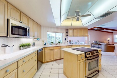 Waterfront home with pool, dock accessible to Gulf, dog friendly with AC & WD