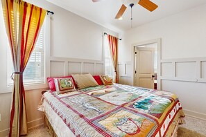 4 habitaciones, tabla de planchar con plancha, internet y ropa de cama